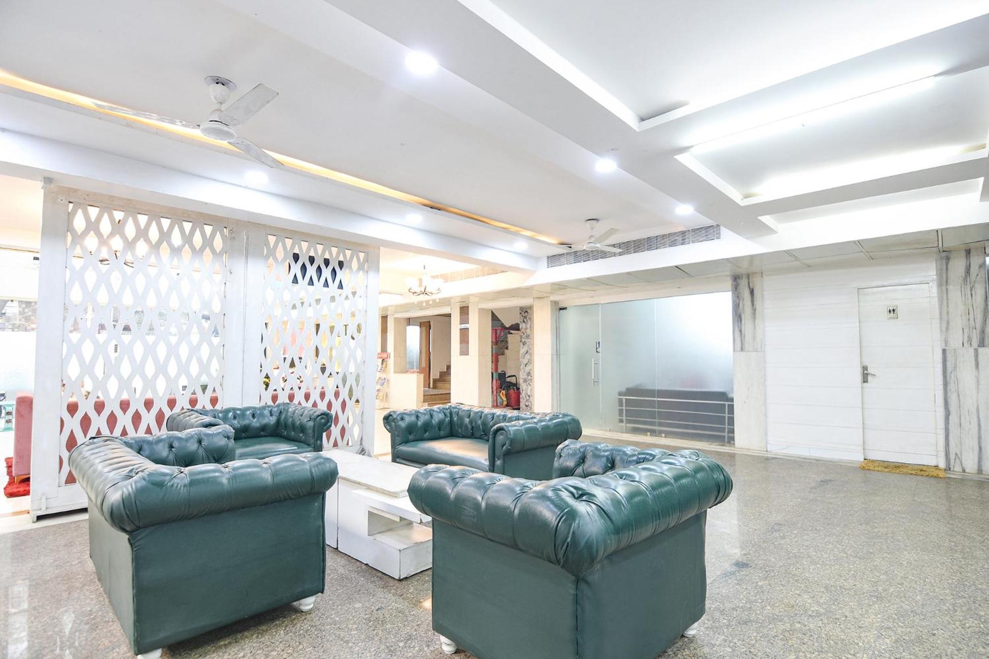 Hotel Fabhotel Prime Zen New Delhi
